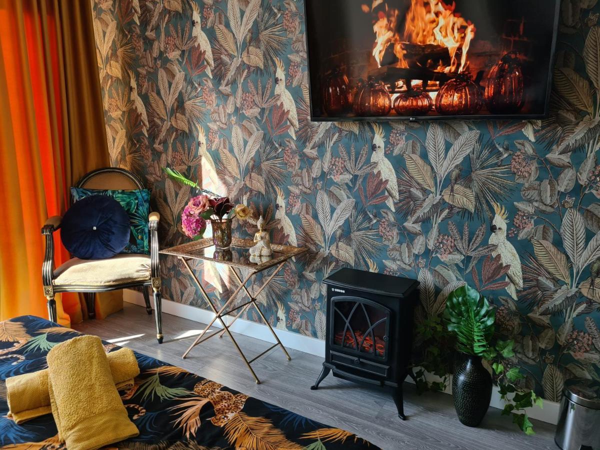Apartment Parisian